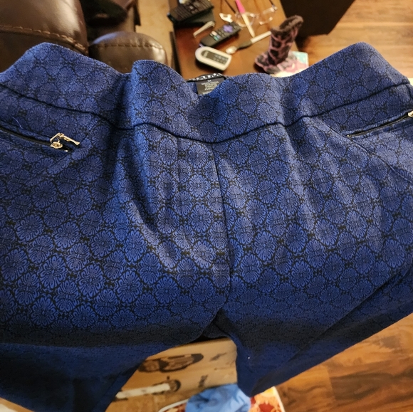 Ankle pants - Picture 2 of 2